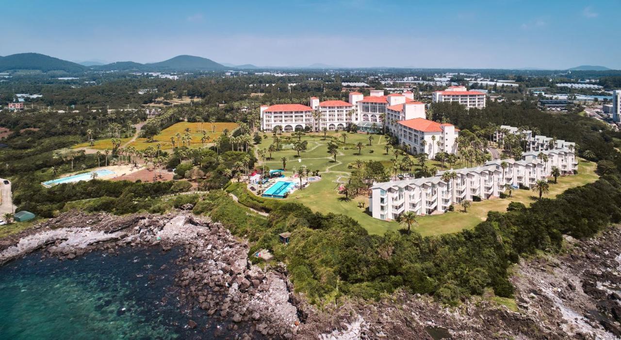 Sono Calm Jeju Seogwipo Exterior foto