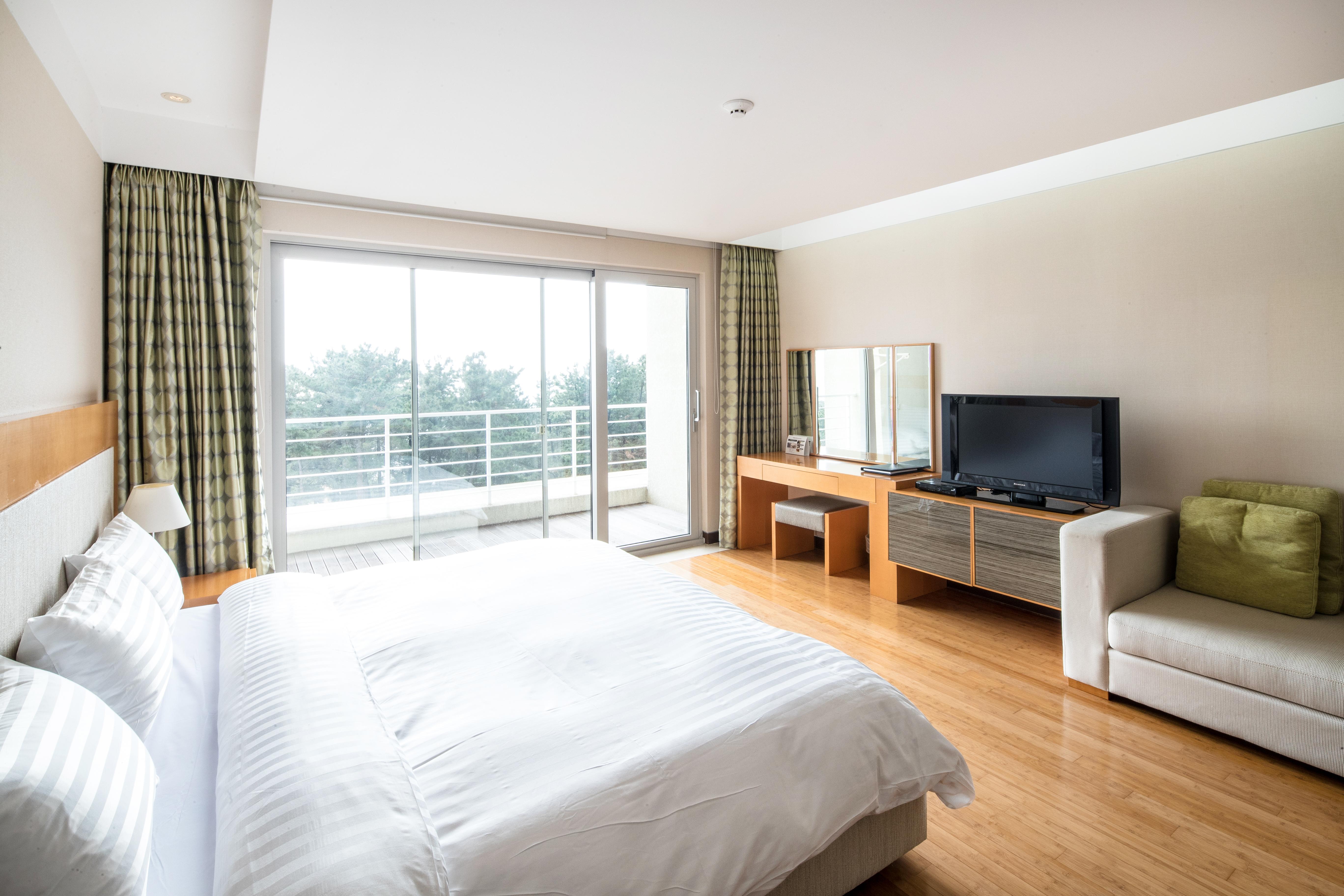 Sono Calm Jeju Seogwipo Exterior foto