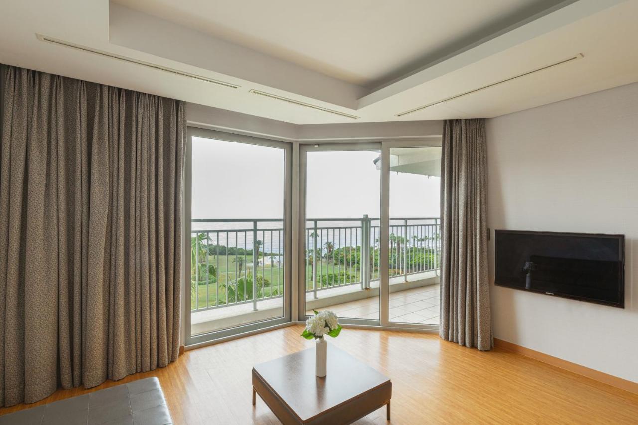 Sono Calm Jeju Seogwipo Exterior foto