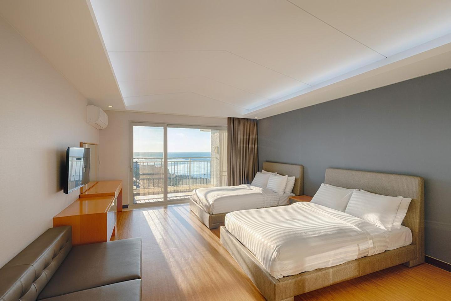 Sono Calm Jeju Seogwipo Exterior foto